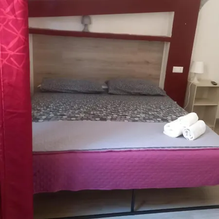 Casa Di Leo E Vale *