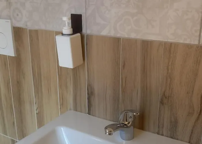 Casa Di Leo E Vale *